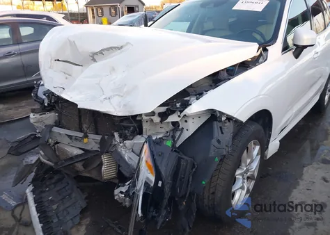 2021 Volvo Xc60 T6 Momentum z USA, uszkodzony, nr VIN YV4A22RK1M1777251